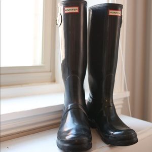 Hunter boots glossy black